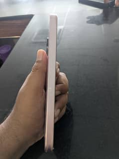box and orignal cable available