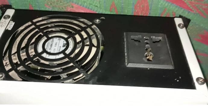 Simtek MPPT 80 Amp charge controller 3