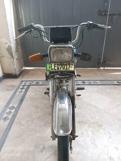dhoom CD70 model2011