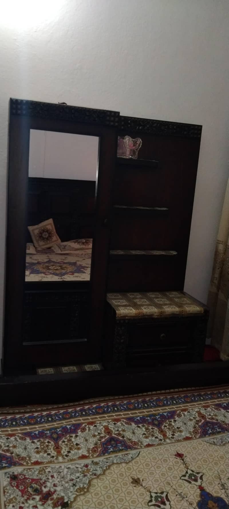 Bed with side table with dressing table 2