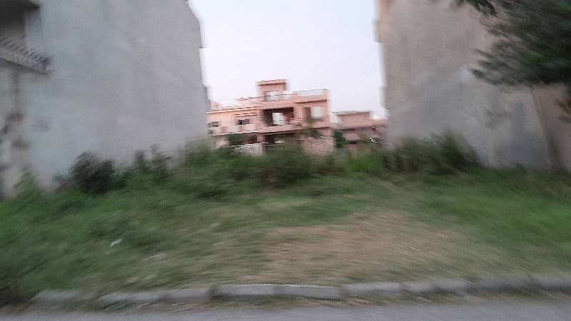 Prime Location Level Plot For Sale In St 241 0
