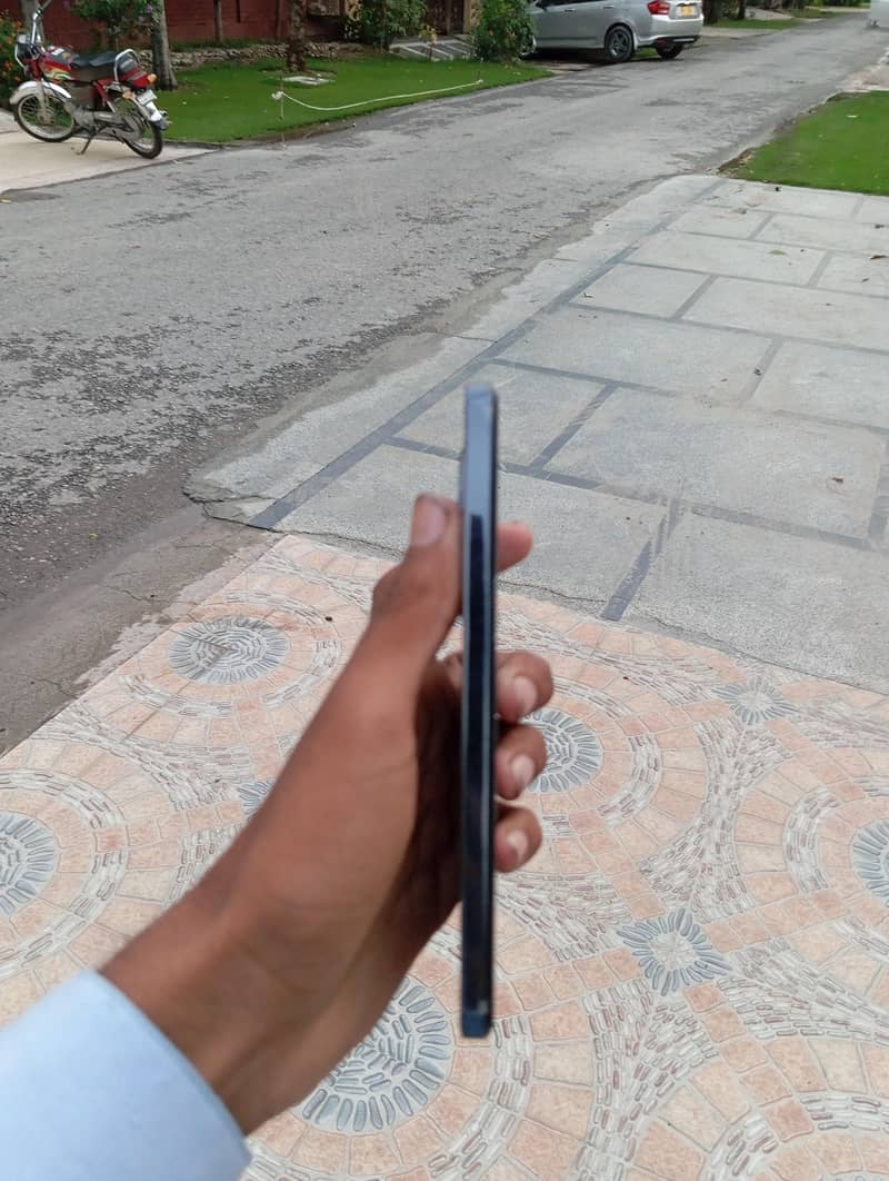 condition 10 by 10 only  mobile number 03010681158 5