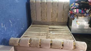 used only 1 month lok like new