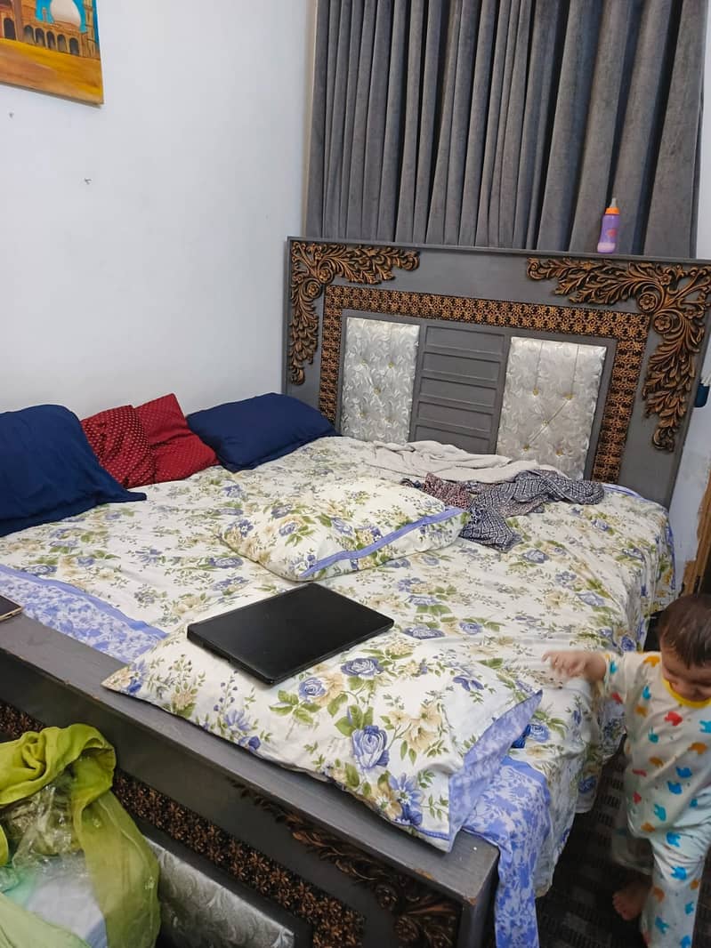 Bed Set (2 Side-Tables and Dressing Table) 4