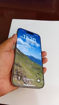 iPhone 16 Pro Max - Natural Titanium