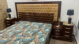 bed dressing side table jahaz ka ha