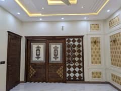 10 Marla Luxury House For Sale