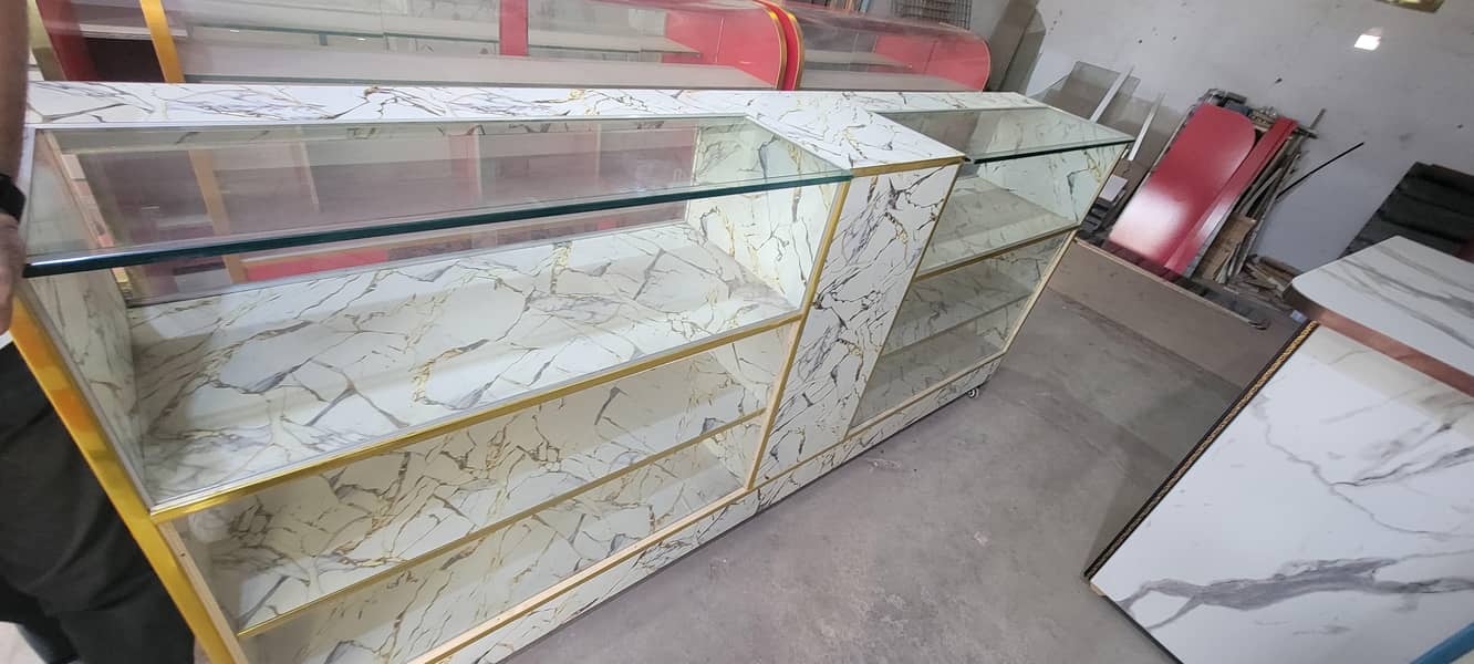 Display Counter/Showcase 1