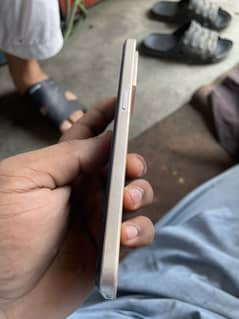 Oppo F21 pro