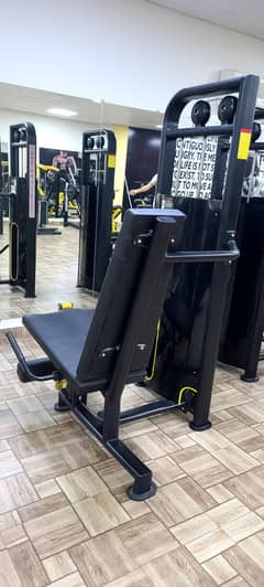 2 bench press 1 incline pres 1 shoulder pres 1 leg extension 1leg curl