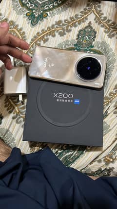 Vivo x200 512gb storage 12+12gb ram titanium color 10/10 non pta