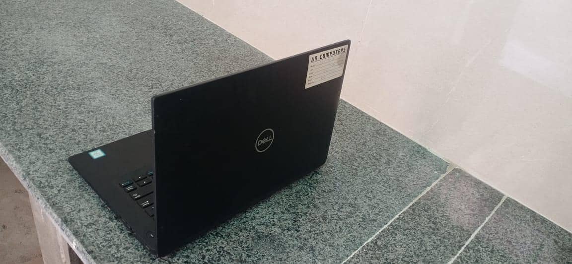 Dell latitude 7490 i5 8th gen, 8gb ddr4 ram and 256gb SSD 1