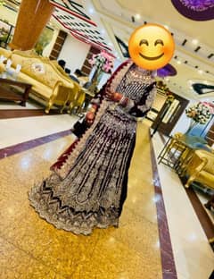 birdle lehnga sale bhtt zada piyra bilkul new hai  work b bhtt acha ha