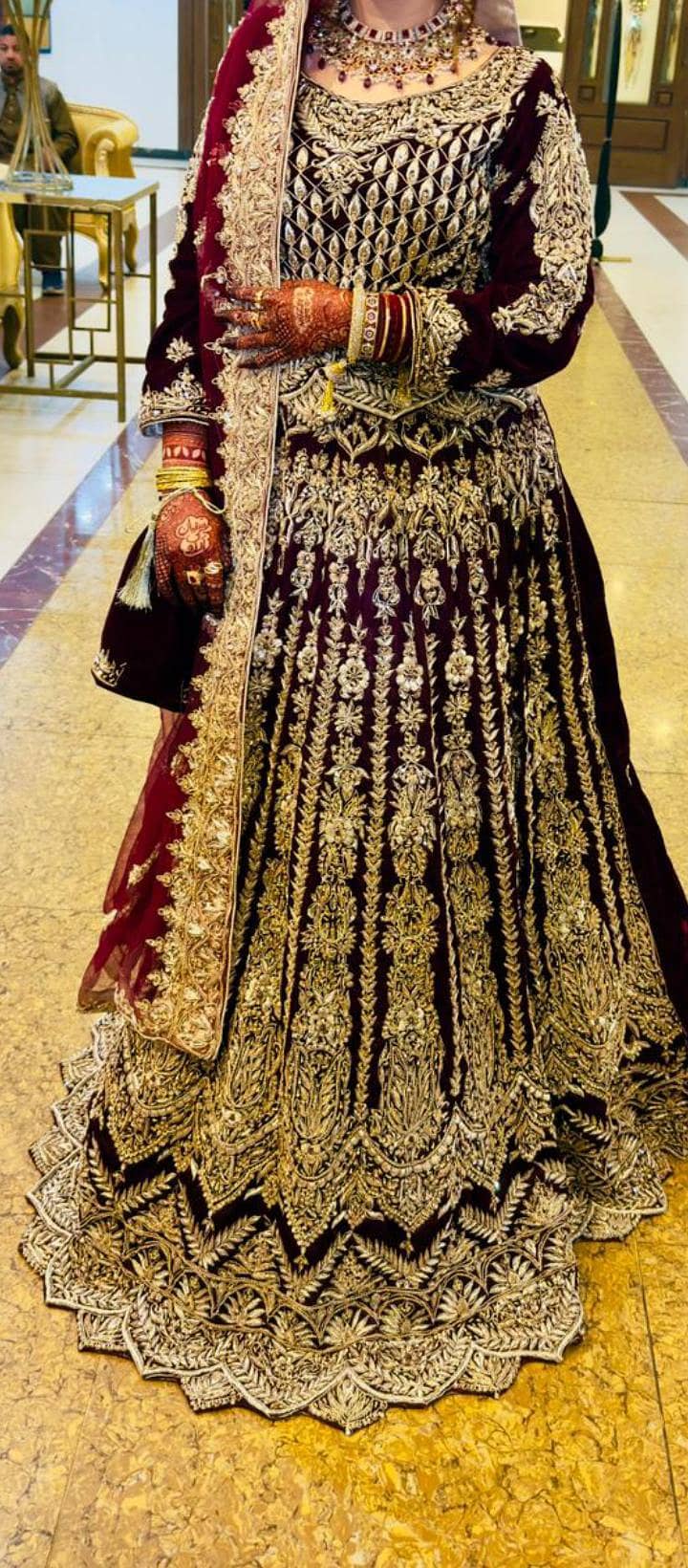birdle lehnga sale bhtt zada piyra bilkul new hai  work b bhtt acha ha 2