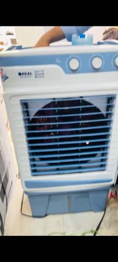 Air color full cool need and clean just 2 days use