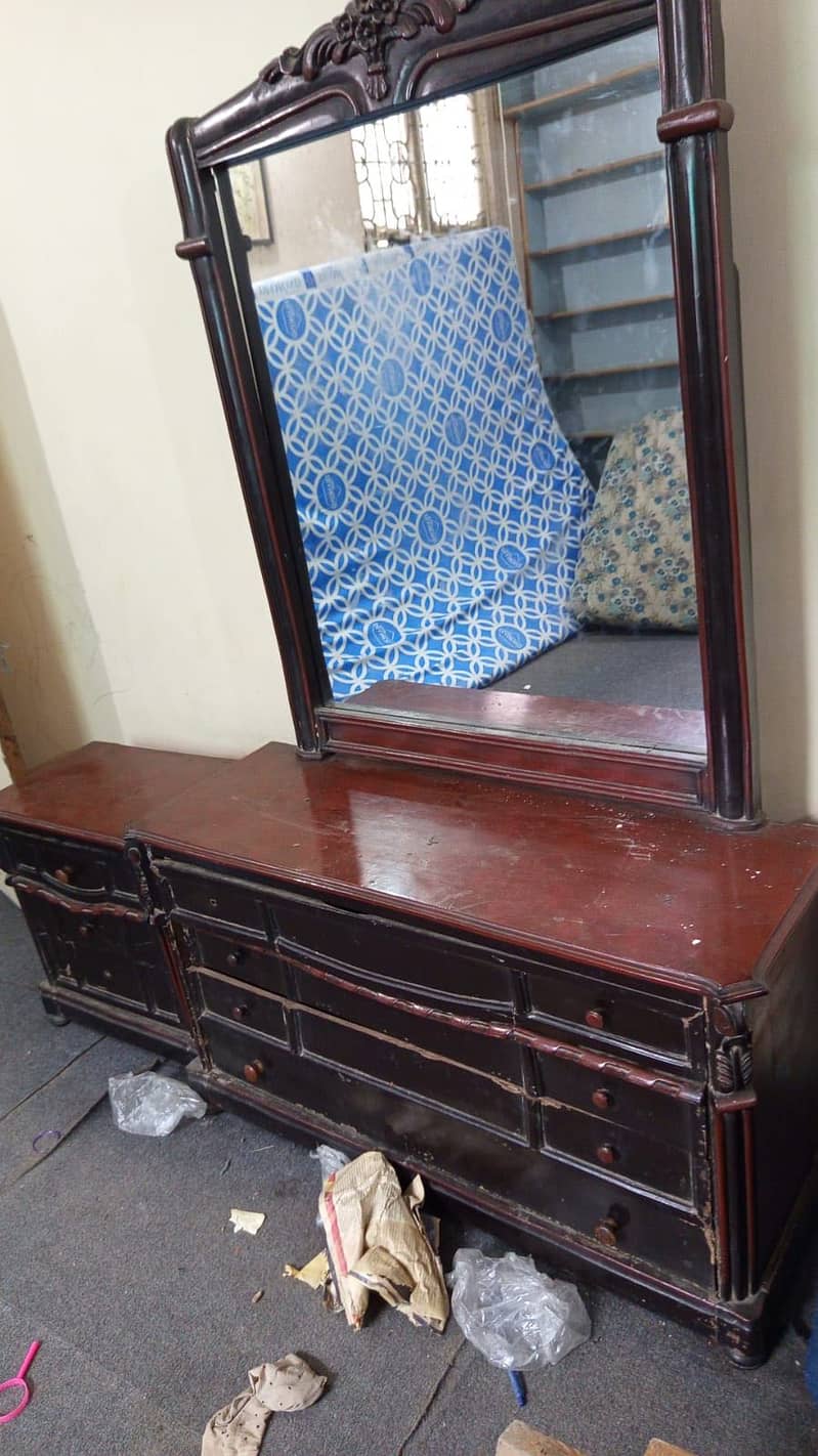 Bed Set, Dressing Table and Side Tables 1