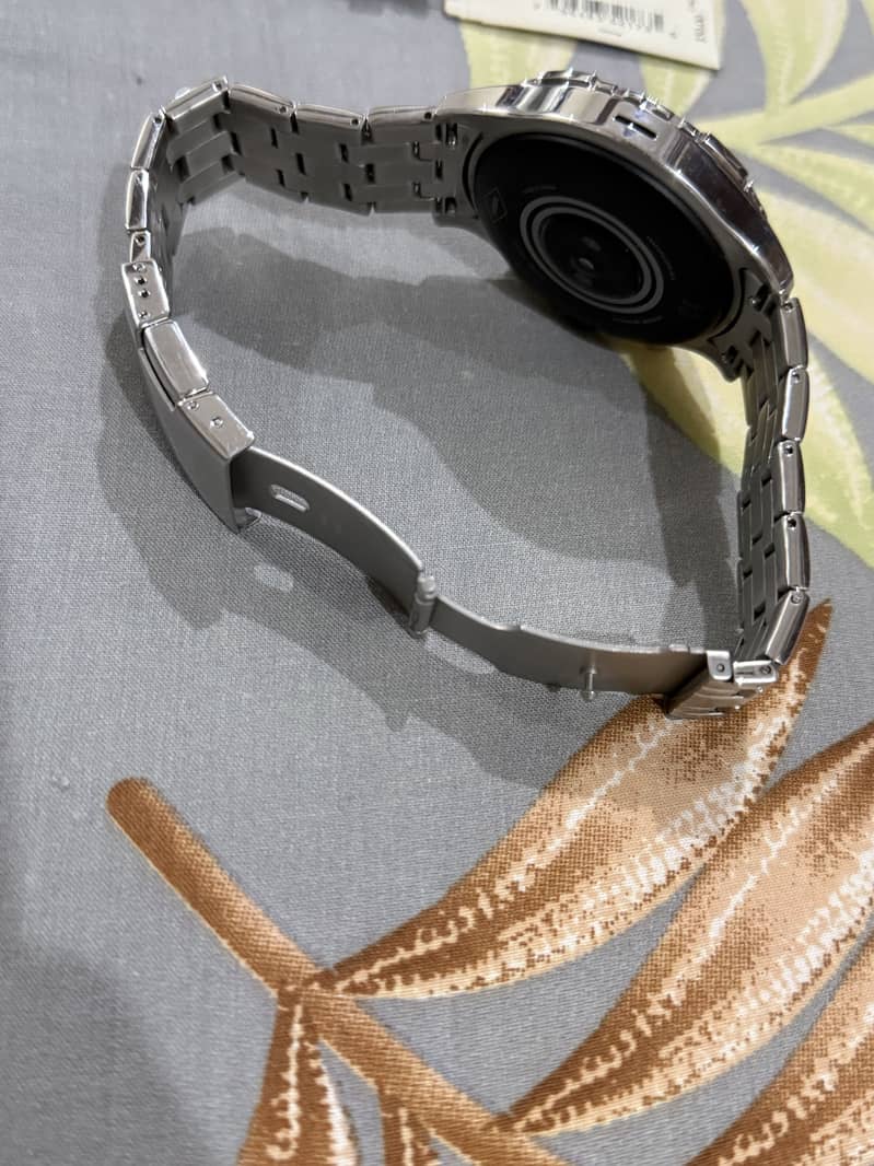 Fossil Gen 5 Smart watch with speaker inside 3