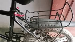 almost new cycle hai . . . urgent sale Kani hai . . .