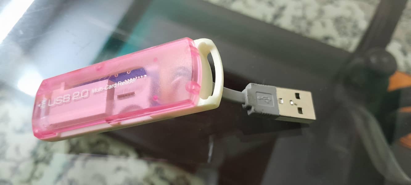 4 Different Memory Card Reader 1
