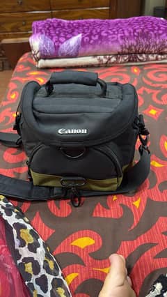 Canon Camera E0S 200D mint condition for sale