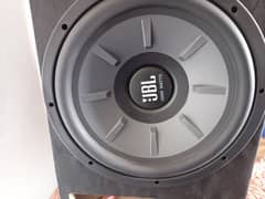 jbl bufar 1000wt with 4 Chanel amplifier with box