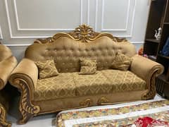 6 seater sofa in neat condition master foam seat
