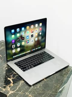 APPLE MACBOOK PRO 2019 WITH 32GB RAM AND 512GB SSD