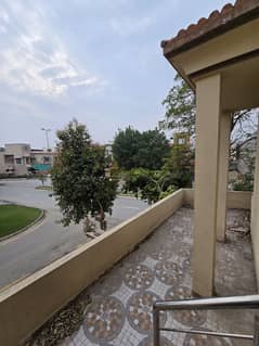 12 MARLA SEPRATE UPPER POTION FOR RENT NEAR TO MARKET AND MAIN ENTRANCE BAHRIA TOWN EE BLOCK