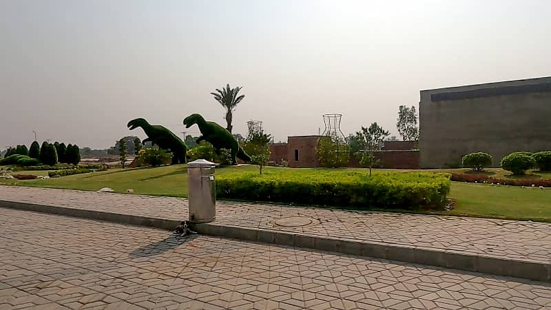 Hot Location 1 Kanal Balloted Plot Available in Overseas Central Block 8