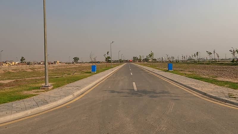 Hot Location 1 Kanal Balloted Plot Available in Overseas Central Block 13