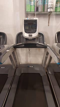 BLUE TRIM PRECOR TREADMILL / COMMERCIAL TREADMILL / GYM TREADMILL