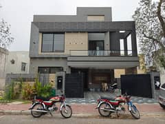 Luxurious Designer Owner Build 10 Marla Modern Design Brand New House For Sale In Bahria Town Lahore