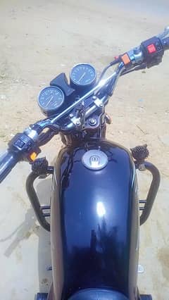 Suzuki GS150 2012