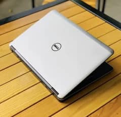 Dell Core i5 4th Generation(Ram 8GB + SSD 128GB)Sliver Graceful Laptop