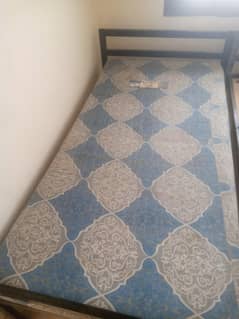 single bed best for hostelers
