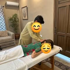 agr kisi ko service chahaye to contact kry