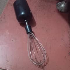Electric hand stick with mixer only 5 mnth used having almost 10/10