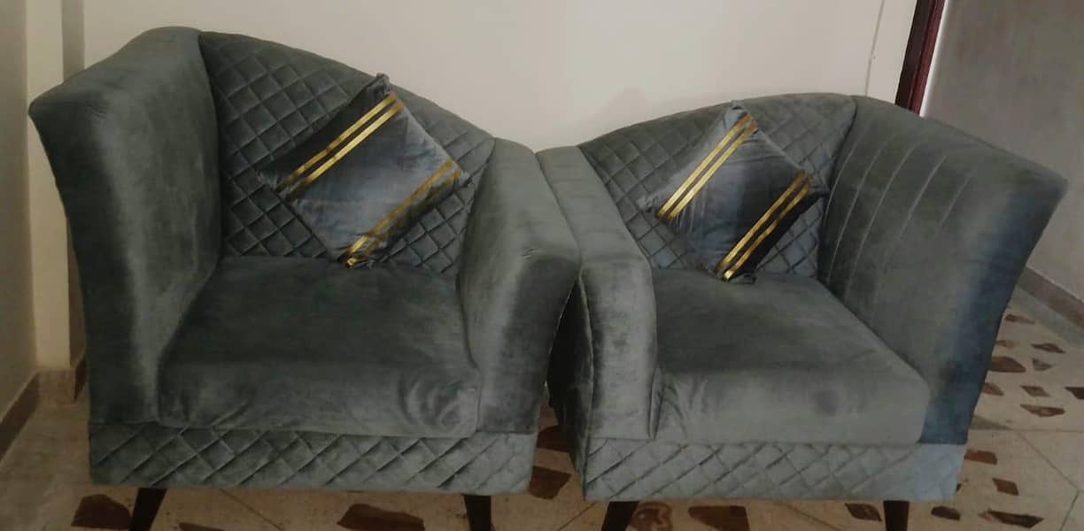 new condition only 1 month used 3