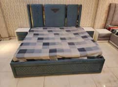 0,3,2,9,6,0,6,9,7,4,7 KHIzar bed center