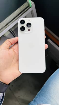 15 pro Max 256gb white titanium