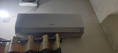 Gree inverter AC - pular series 1.5 ton in excellent condition