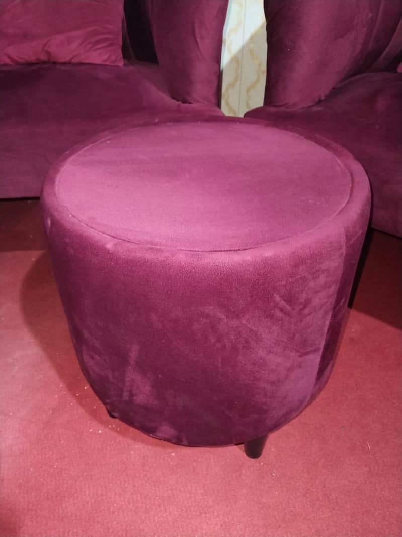 chairs set with table in good condition 1