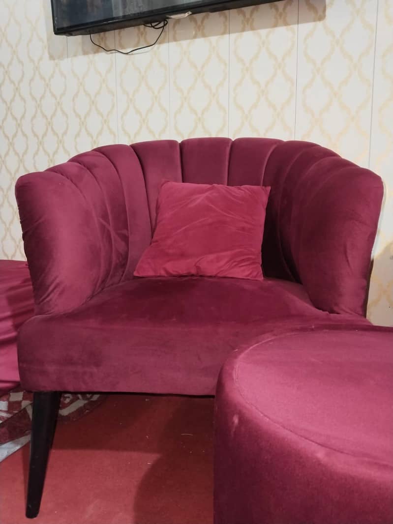 chairs set with table in good condition 3