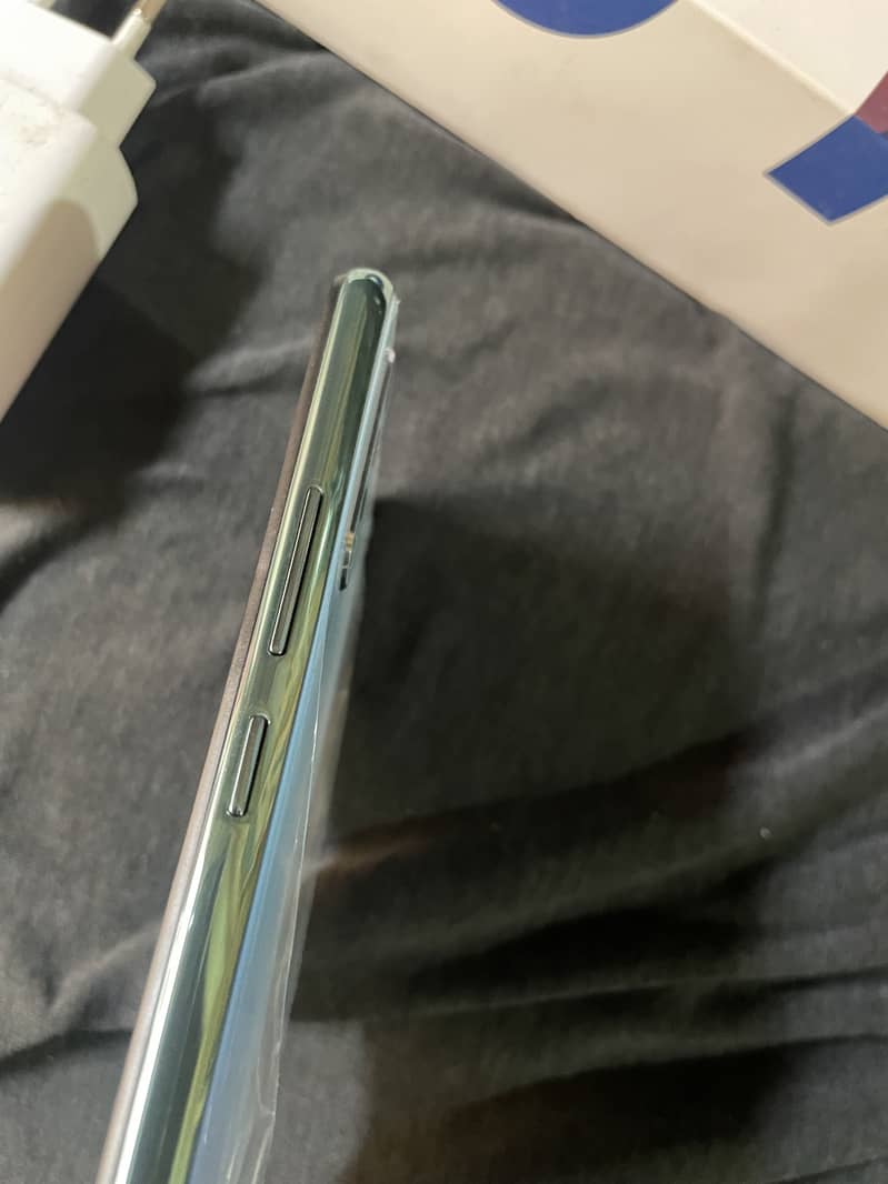 Vivo s1 8gb ram 256 hn memory all access with box 2