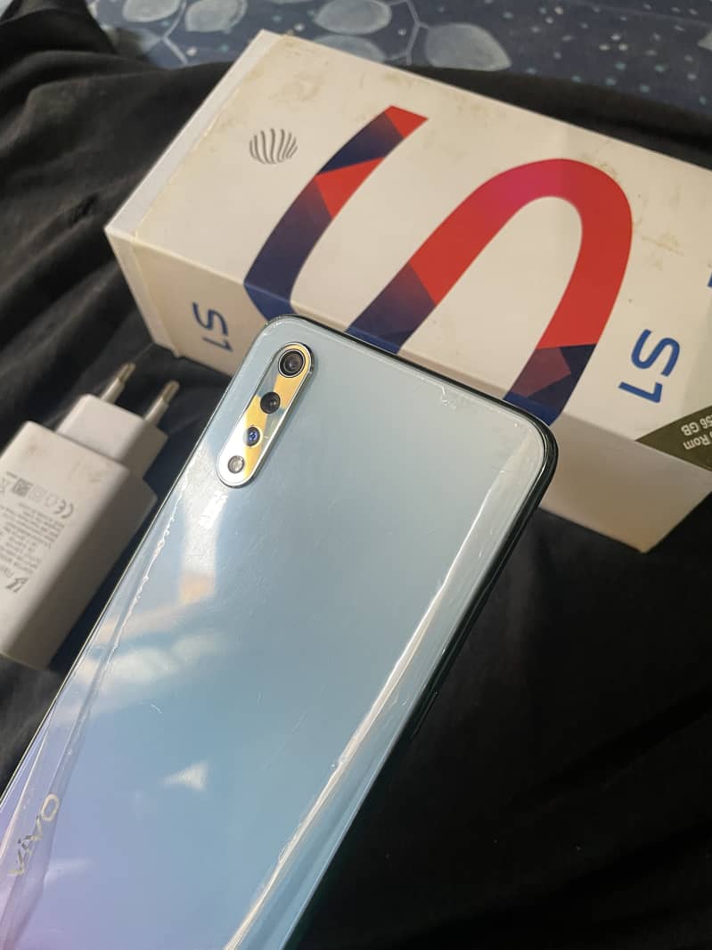 Vivo s1 8gb ram 256 hn memory all access with box 4