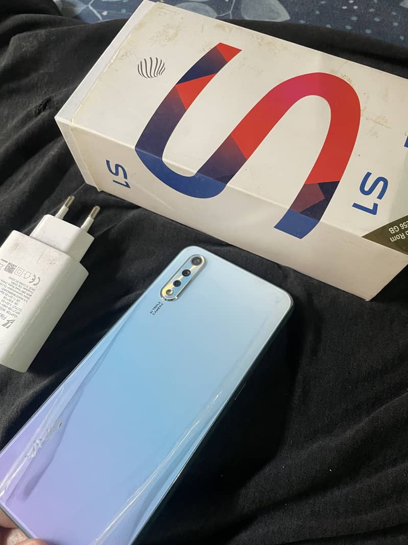 Vivo s1 8gb ram 256 hn memory all access with box 6