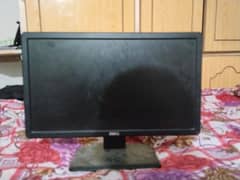 Dell 21 inch lcd 65hz. . . . . . both vga and dvi ports. . . .