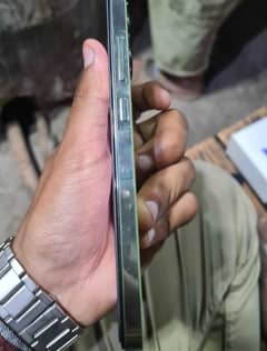 vivo y100 8 256 all mobile okay charging box nahi hai