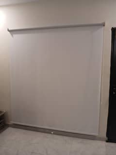 White curtains ( 5 ft x 8 ft )