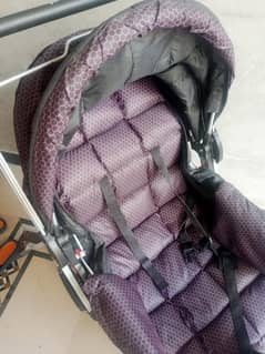 pram  imported 10/10 condition baby care brand